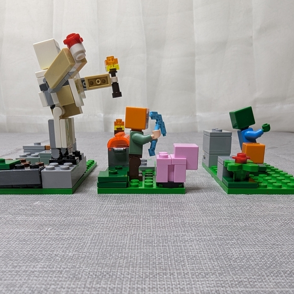 LEGO Minecraft 21123 The Iron Golem Pumpkin Steve Pig Minifigures Building Parts - Picture 10 of 16